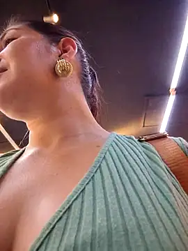 scarlett_moore's cam snapshot