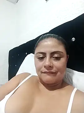 ElizabethWeil's cam snapshot