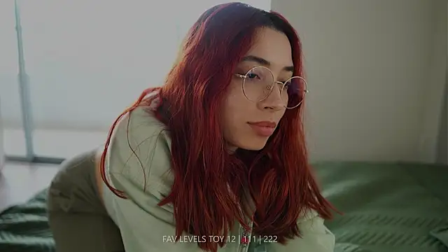 dearnina_'s cam snapshot