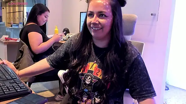 Kimkalifa_'s cam snapshot