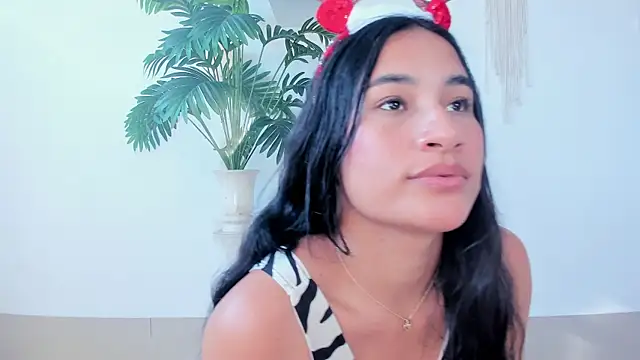 emily_yeon's cam snapshot