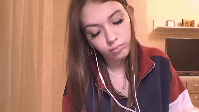 CeyaLier's cam snapshot