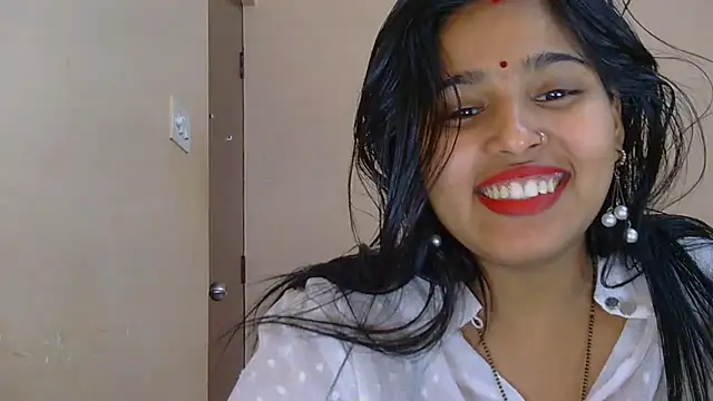 Cute-Simmi69 live sex cam