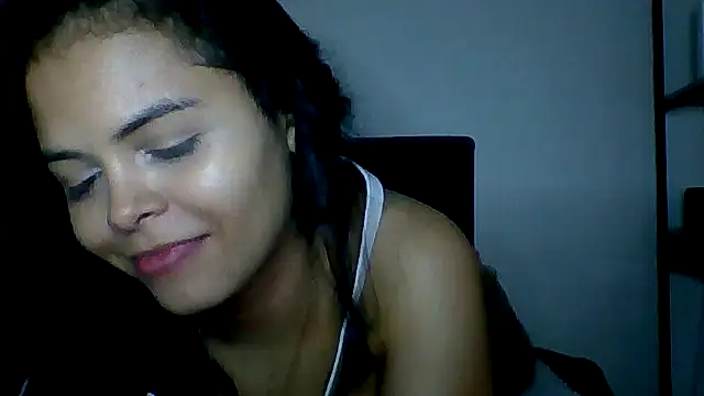 Anyynha's cam snapshot