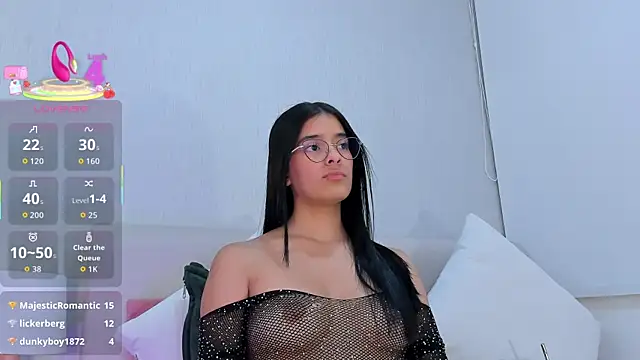 Isaa_Queen's cam snapshot