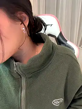 Adriennesexxx's cam snapshot