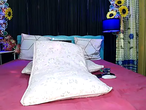 UrAsianPrincessDanie live sex cam