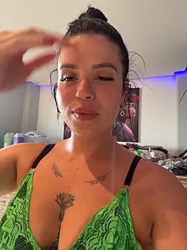 Rafaellaz live sex cam