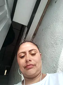 ElizabethWeil's cam snapshot