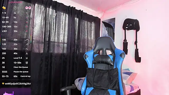 agathawalter_'s cam snapshot