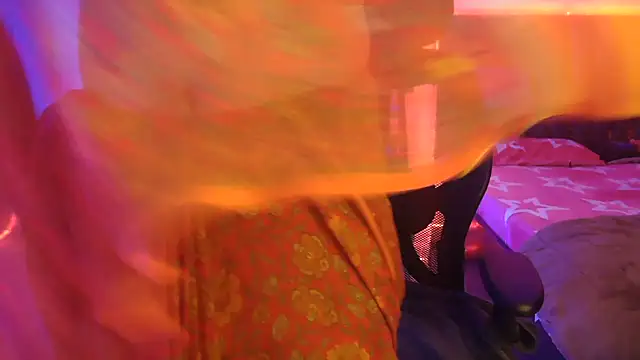 Komalika24's cam snapshot