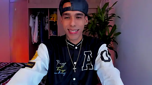 Damianwhite live sex cam