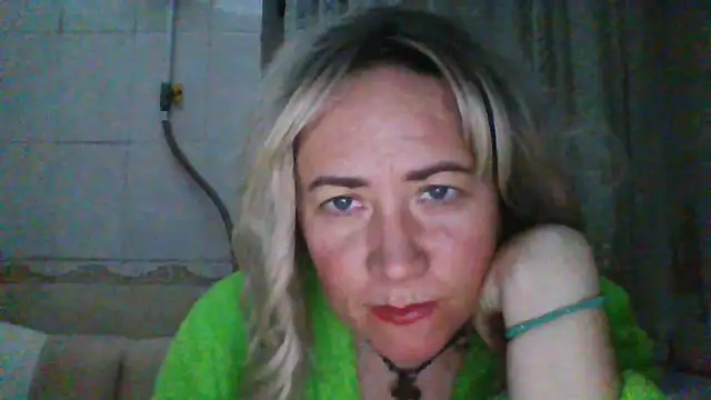 ClaireShannon's cam snapshot