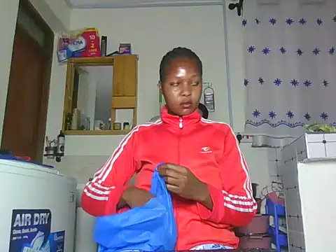 sexy_barbie2024's cam snapshot