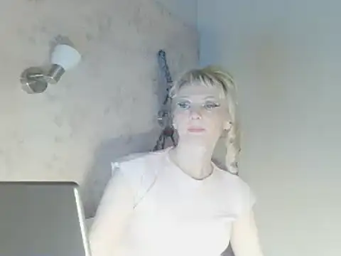 EroGoddes's cam snapshot