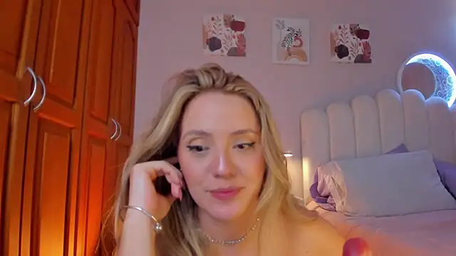 martinaaricci's cam snapshot