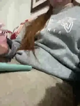 Cloew_Marz's cam snapshot