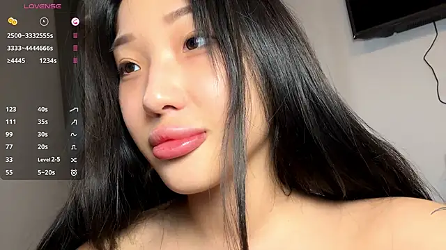 EIeniVanwart live sex cam