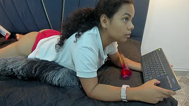 naomi_x0's cam snapshot