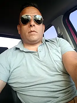 chicoguapo8 live sex cam