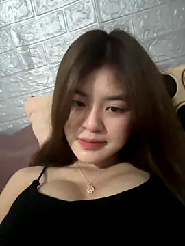 Cheerful-girl's cam snapshot