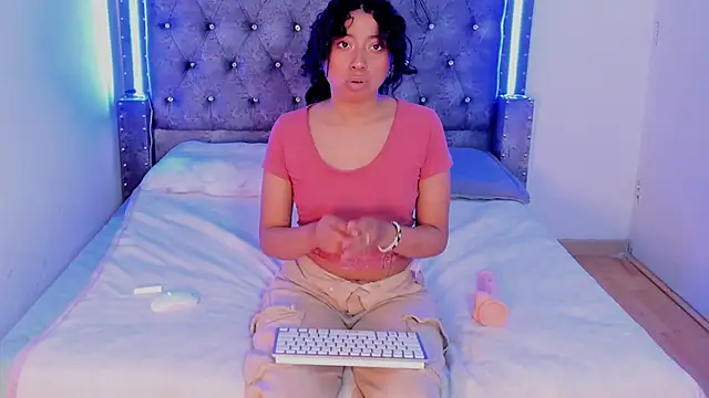 Mia_Cavalli's cam snapshot