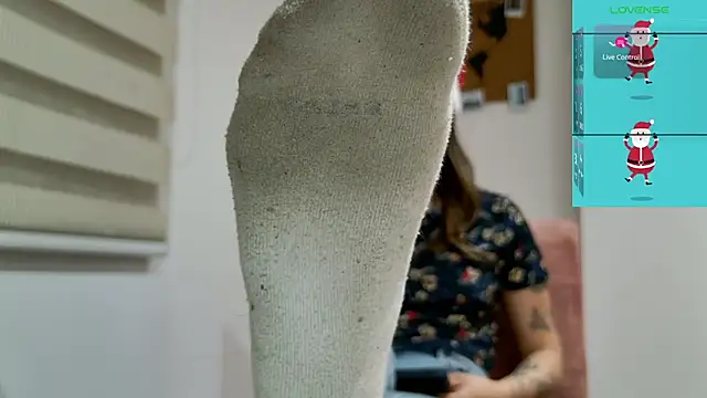 Emmy_petit's cam snapshot