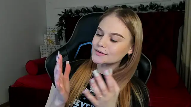 AriaWell's cam snapshot