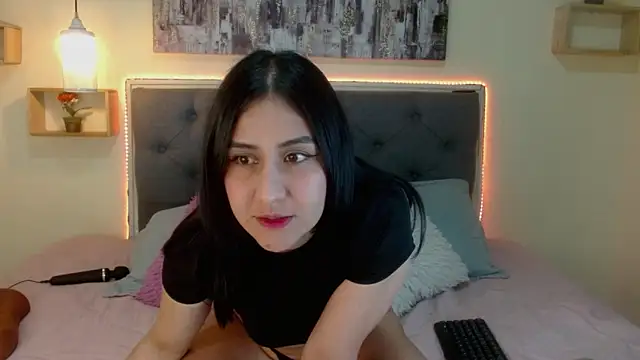 mia_aira's cam snapshot