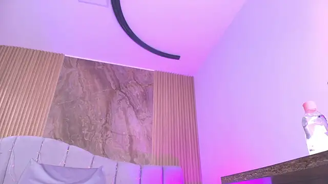 luce_williams's cam snapshot