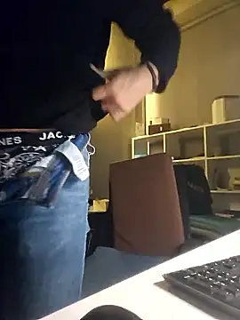 Lucas___81 live sex cam