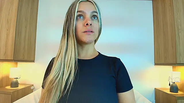 Isabella_Harley's cam snapshot