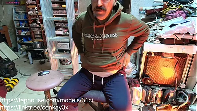 masculine_bear_daddy live sex cam