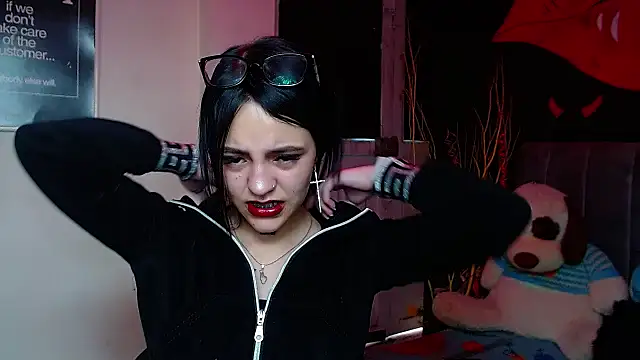 Violettasquirt's cam snapshot