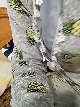 Rouzalinda's cam snapshot