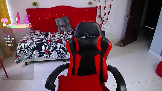 nicol_ross19's cam snapshot