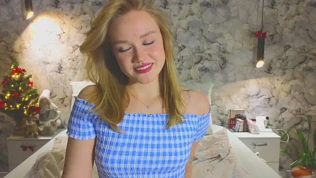 Aurora_Golden1's cam snapshot