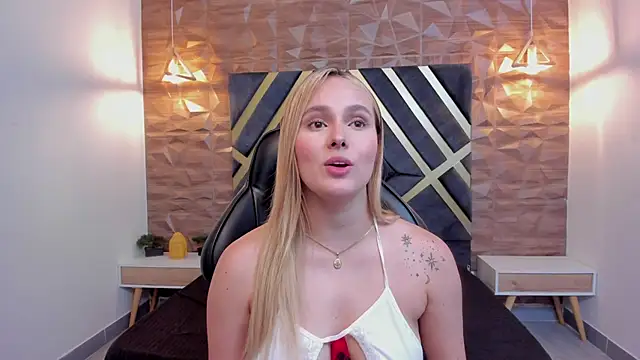 Emmaa_white_'s cam snapshot