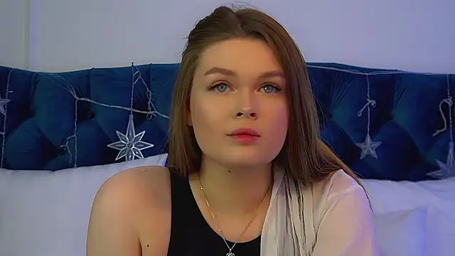 CrystalLyons's cam snapshot