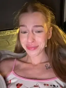 kira_mia live sex cam