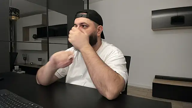 DravenPeak live sex cam