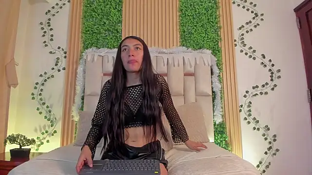 Emma_Nm's cam snapshot