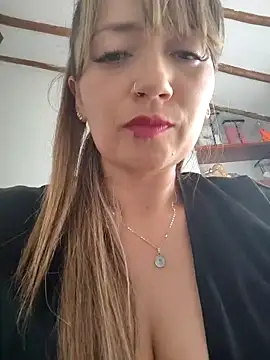 tata_sanz_ live sex cam