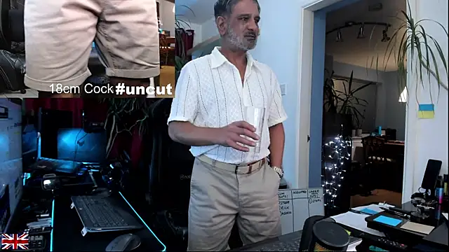 OnlineBossUK live sex cam