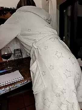 Jade_Emeraud live sex cam