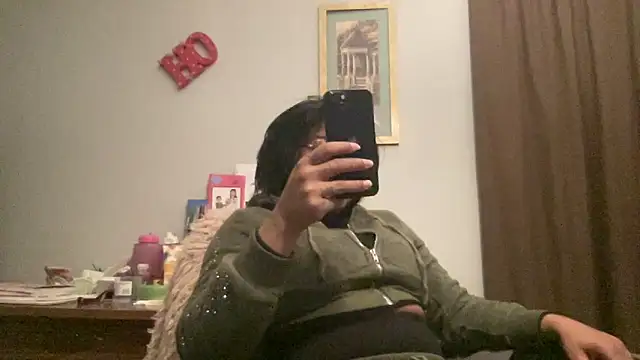 MommyConfident's cam snapshot