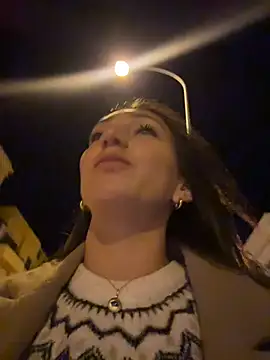 Ninabigtitied's cam snapshot