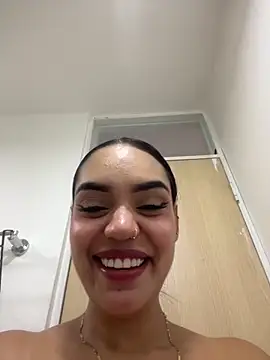 Sara-77's cam snapshot