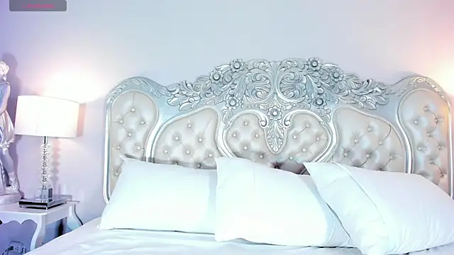 EmmilyEvanss's cam snapshot