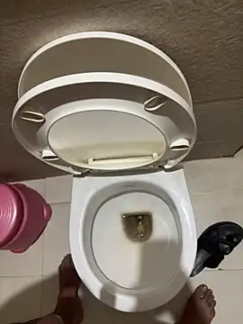 your_playboy_00's cam snapshot